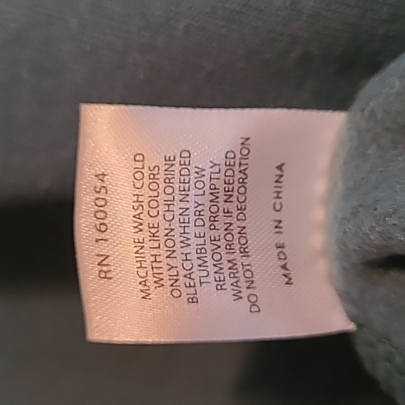 🆕️ Snoopy Oversized Sweater - Picture 7 of 8